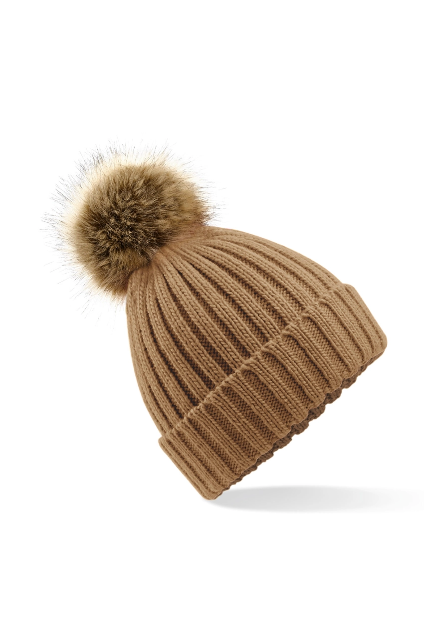 Bonnet epais avec pompon en fausse fourrure